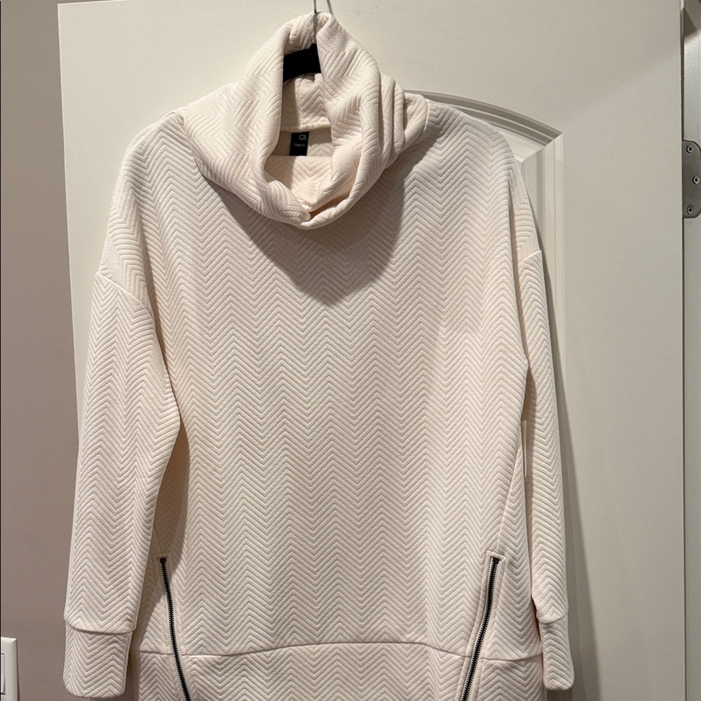 GAP Cream Turtleneck Sweater